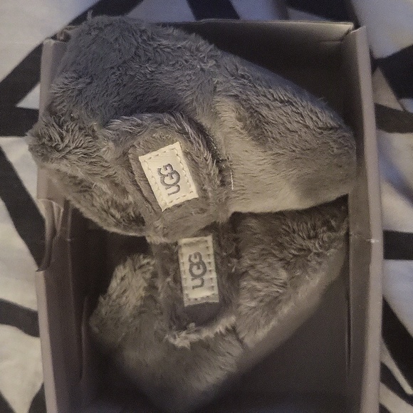Ugg Booties Baby Grey Fur - Picture 2 of 5